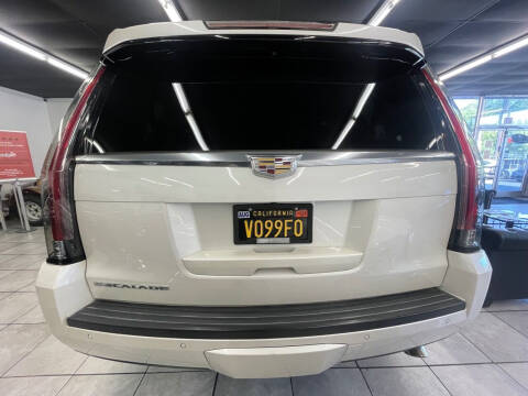 2015 Cadillac Escalade Premium