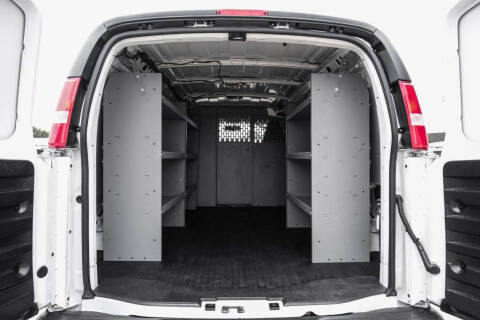 2022 GMC Savana 2500