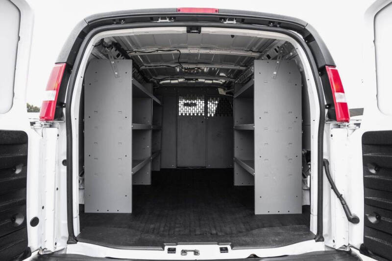 2022 GMC Savana 2500