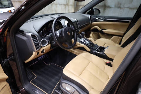 2014 Porsche Cayenne Platinum