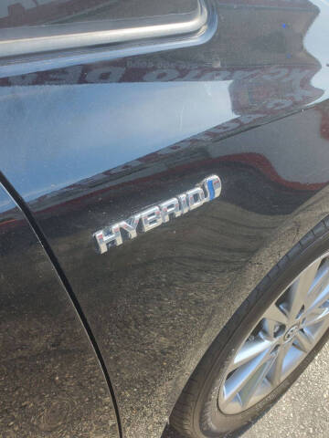 2012 Toyota Prius v Two