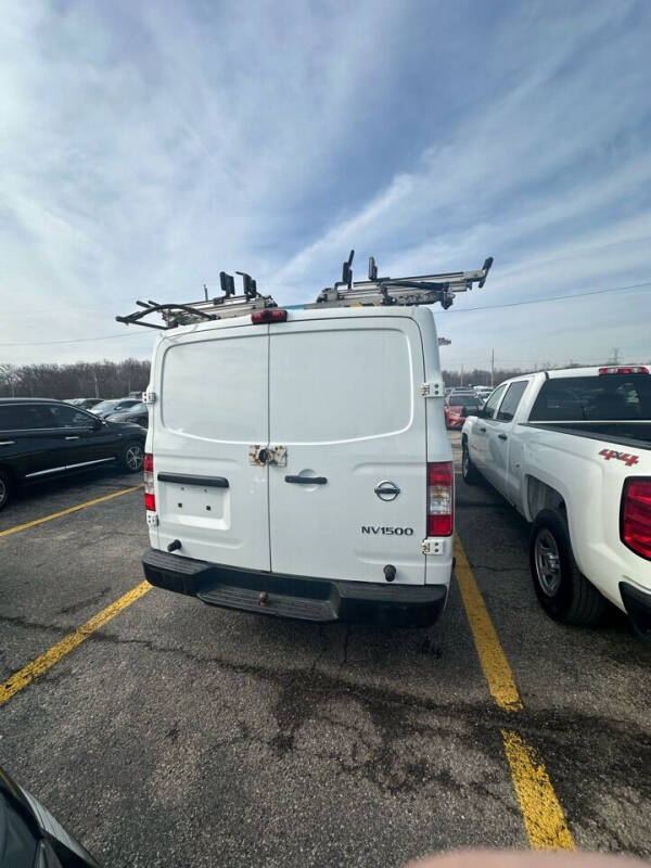 Used 2017 Nissan NV Cargo S with VIN 1N6BF0KM4HN808094 for sale in Rockford, IL