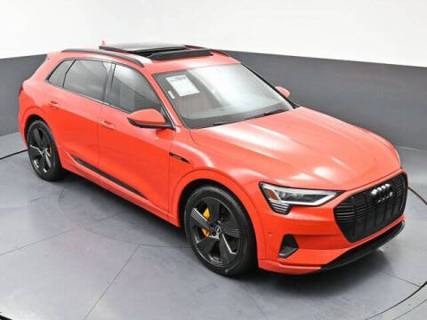 2022 Audi e-tron quattro Premium Plus