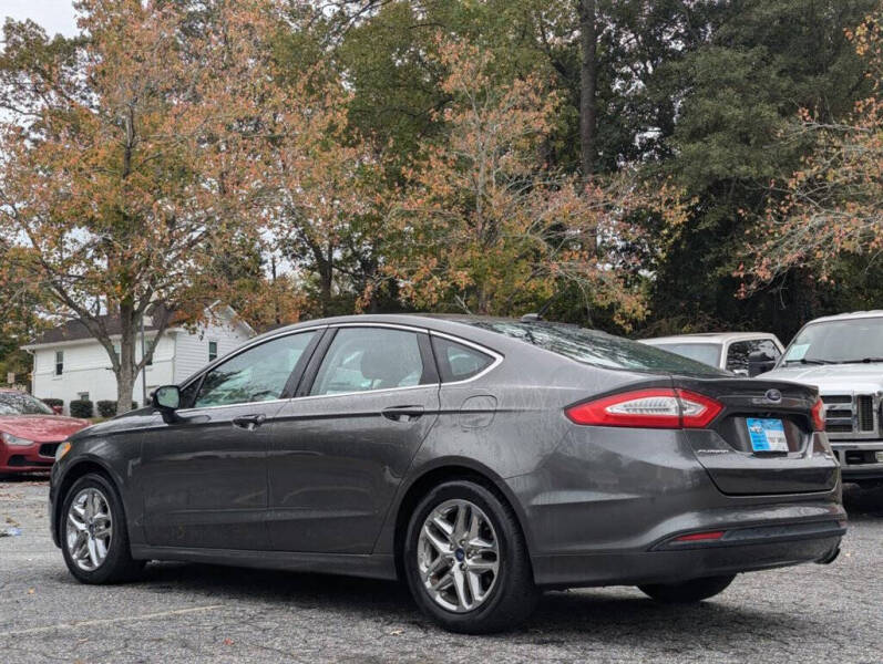 2016 Ford Fusion SE photo 6