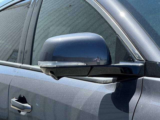 2025 VinFast VF8 Plus