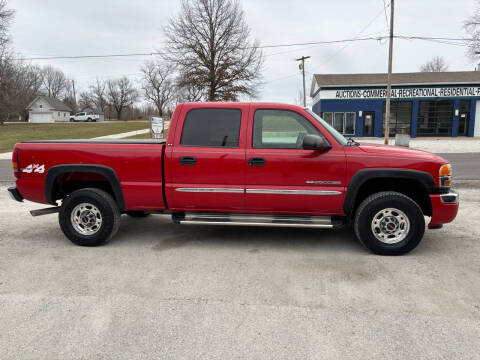 2003 GMC Sierra 2500HD for sale at E and E Motors in Paris MO