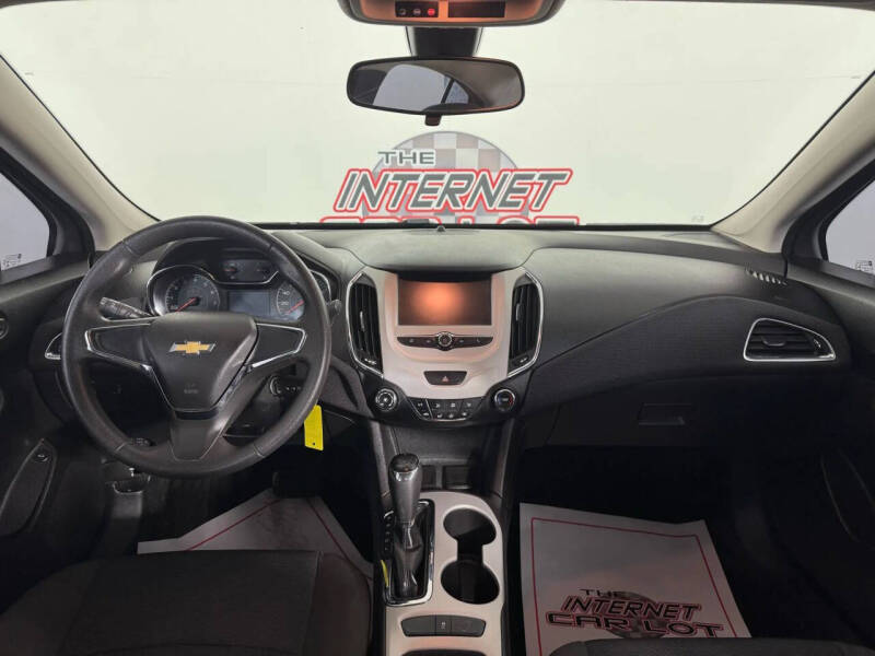 2018 Chevrolet Cruze LS Auto