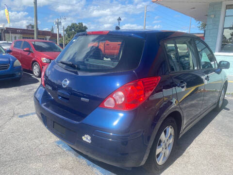 2012 Nissan Versa 1.8 SL