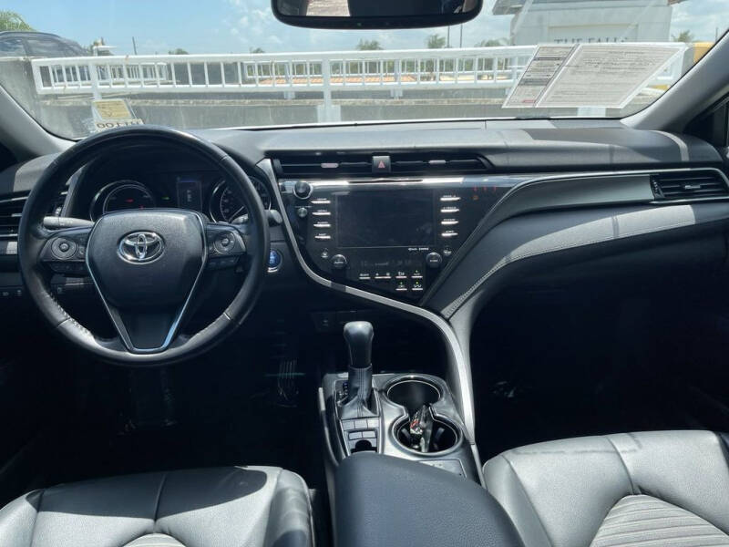 2019 Toyota Camry Hybrid