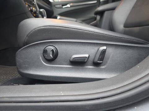 2020 Volkswagen Passat R-Line