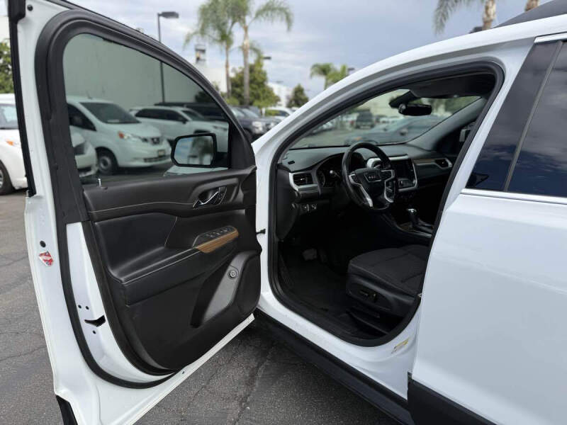2019 GMC Acadia SLE-2
