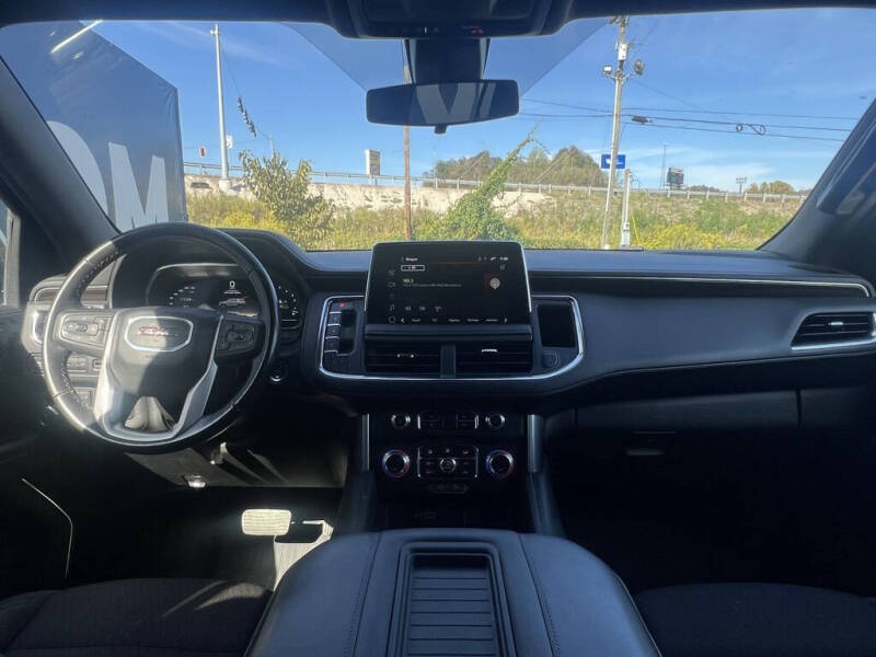 2022 GMC Yukon XL SLE