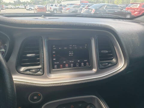 2019 Dodge Challenger SXT