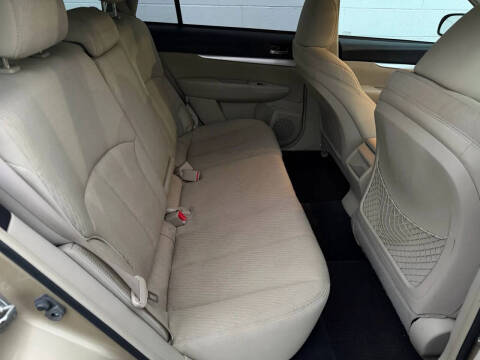 2010 Subaru Outback 2.5i Premium