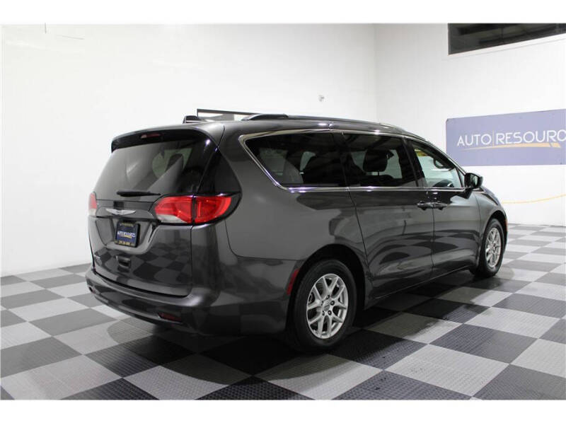 2021 Chrysler Voyager LXi