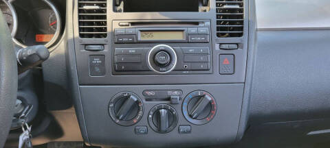2011 Nissan Versa 1.8 S