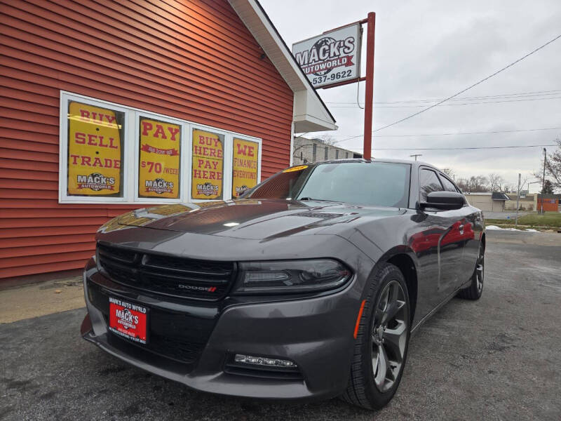 2015 Dodge Charger SXT's photo