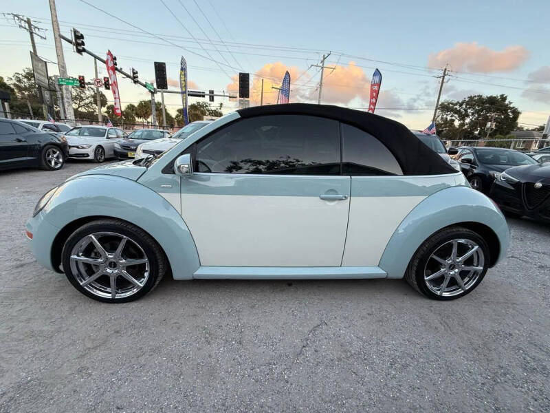 2010 Volkswagen New Beetle Convertible