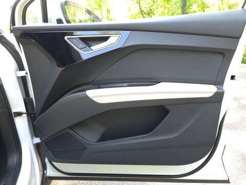 2023 Audi Q4 e-tron quattro Premium 50