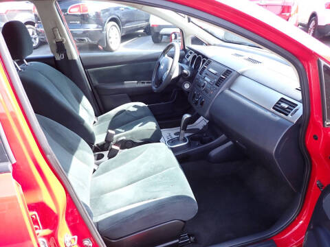 2011 Nissan Versa 1.8 S