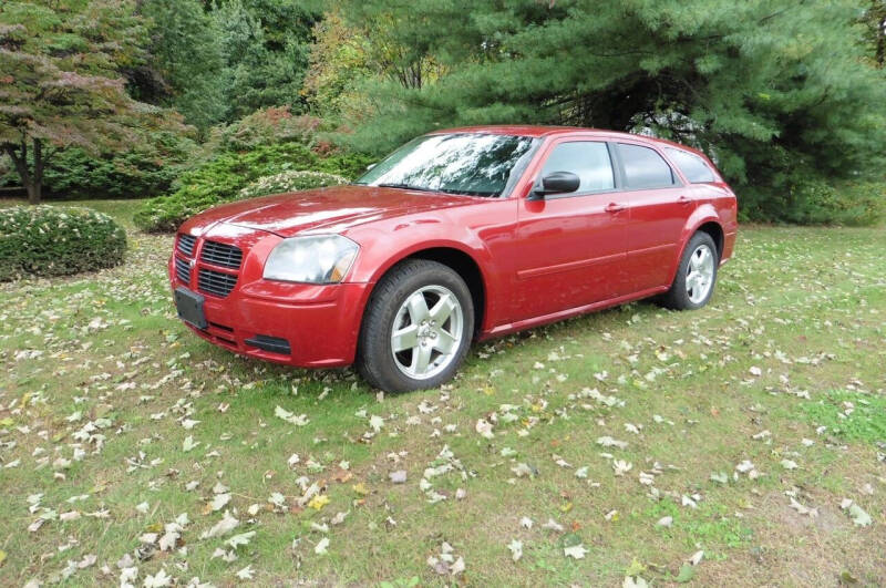 2005 Dodge Magnum for sale at Motion Motorcars in New Milford CT