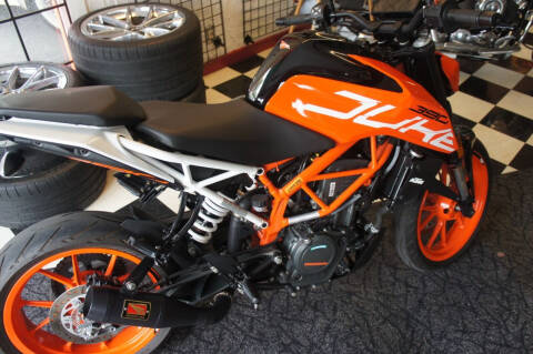 2017 KTM DUKE 390 for sale at Dream Machines USA in Lantana FL