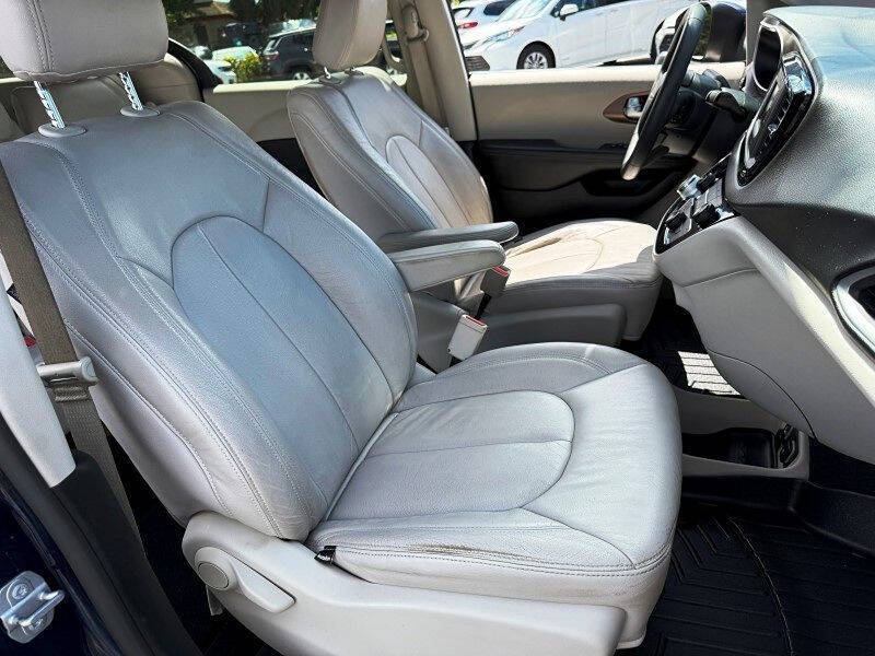 2017 Chrysler Pacifica Touring