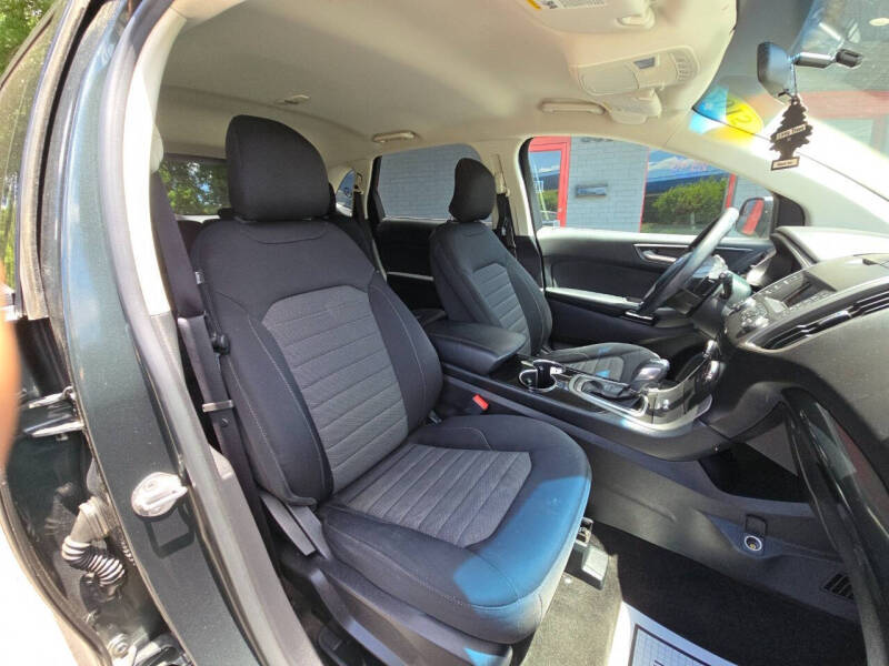 2015 Ford Edge SE