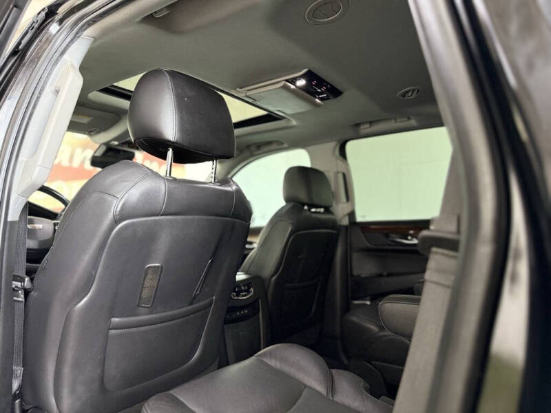 2019 Cadillac Escalade Luxury