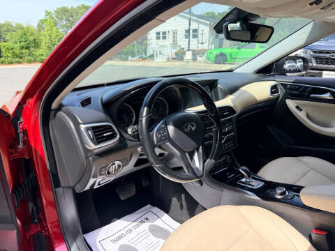 2017 Infiniti QX30 Premium