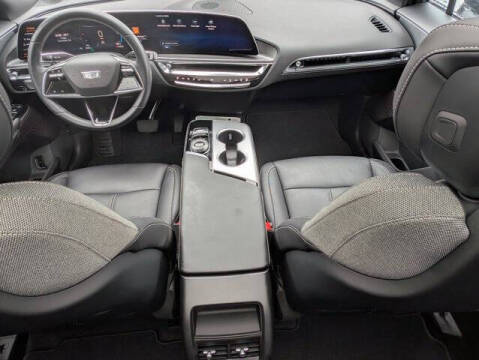 2024 Cadillac LYRIQ Tech