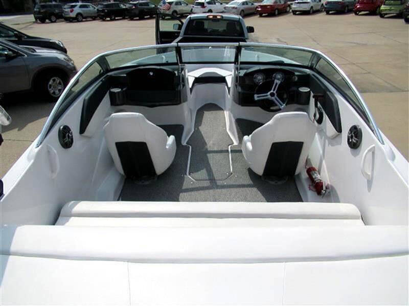 2016 Four Winns 190 Horizon