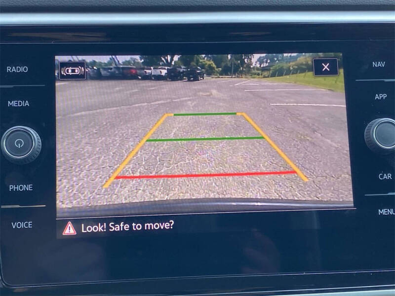 2022 Volkswagen Atlas Cross Sport V6 SEL R-Line 4Motion