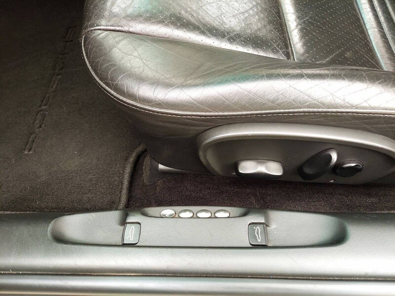 2004 Porsche 911 Carrera 4S