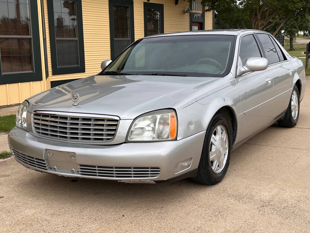 2005 Cadillac DeVille for sale at BANKERS AUTOS in Denton, TX