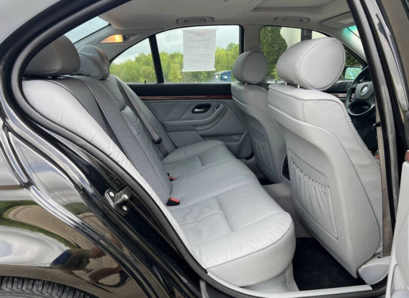 2002 BMW 5 Series 530i