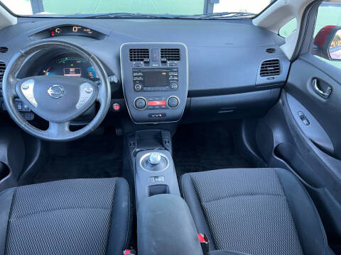 2015 Nissan LEAF SV