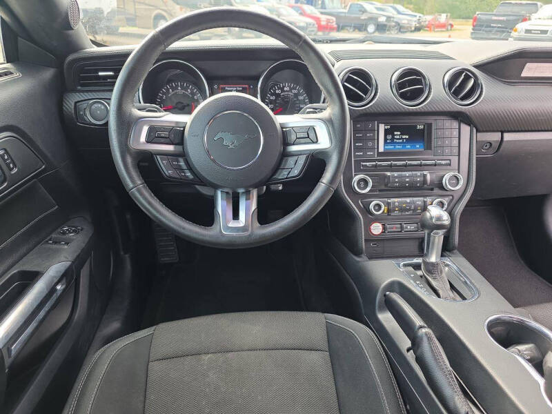 2015 Ford Mustang V6