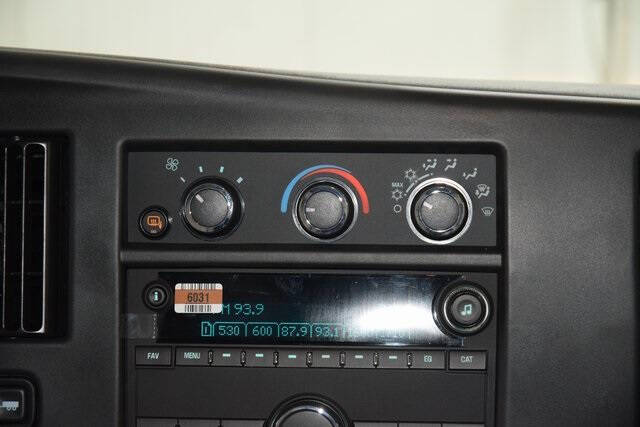 2025 Chevrolet Express 2500