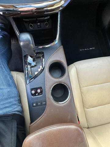 2013 Toyota Avalon Hybrid XLE Touring