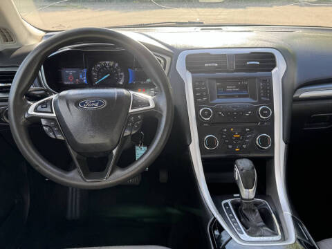 2015 Ford Fusion Hybrid S