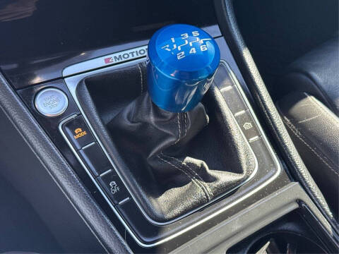 2016 Volkswagen Golf R 4Motion