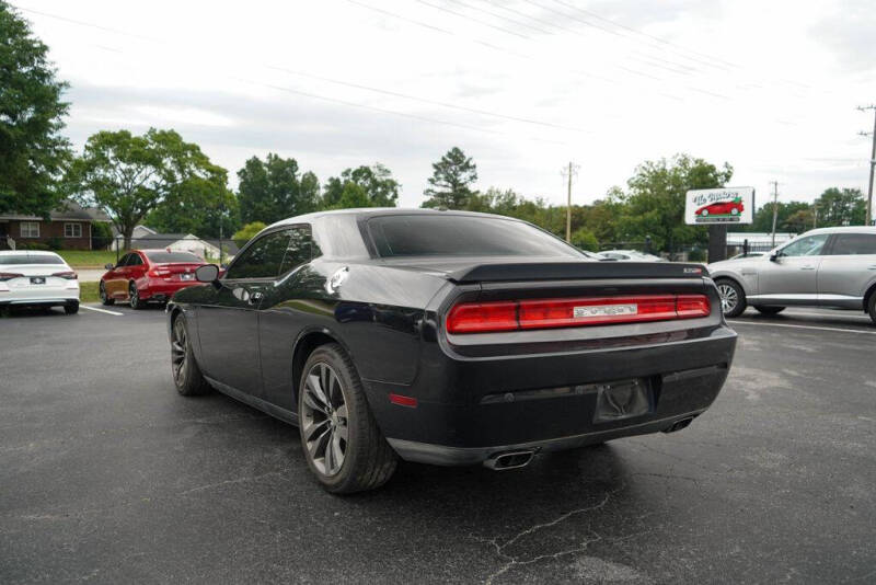2014 Dodge Challenger SRT8 Core