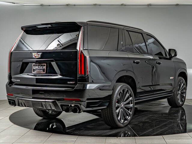 2025 Cadillac Escalade-V