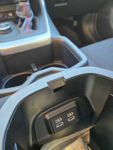 2024 Toyota RAV4 Prime SE