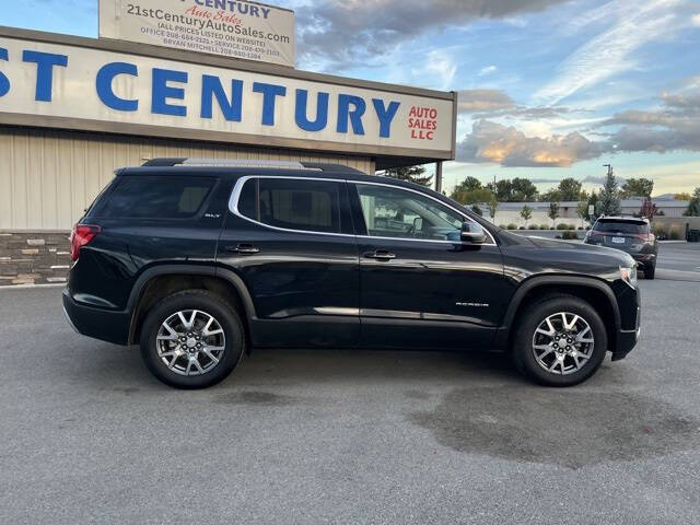 2023 GMC Acadia SLT