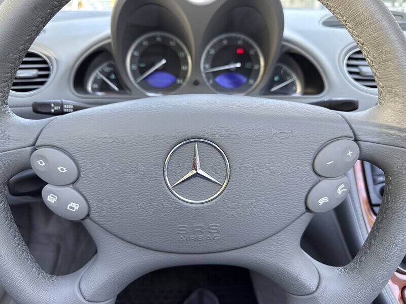 2003 Mercedes-Benz SL-Class 40