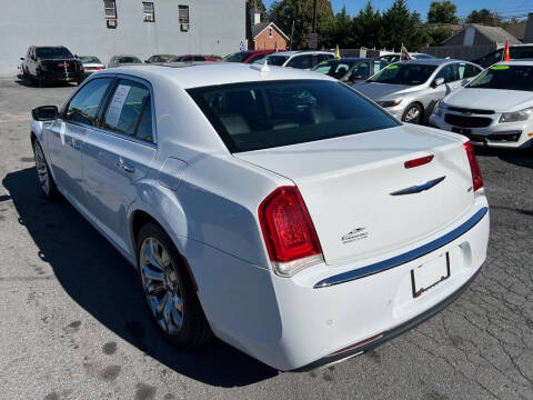 2018 Chrysler 300 Limited