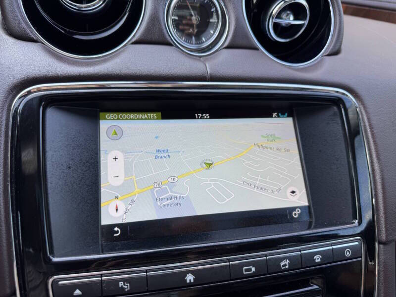 2016 Jaguar XJ R-Sport