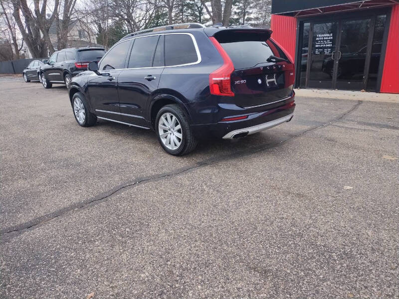 2016 Volvo XC90 Momentum photo 13